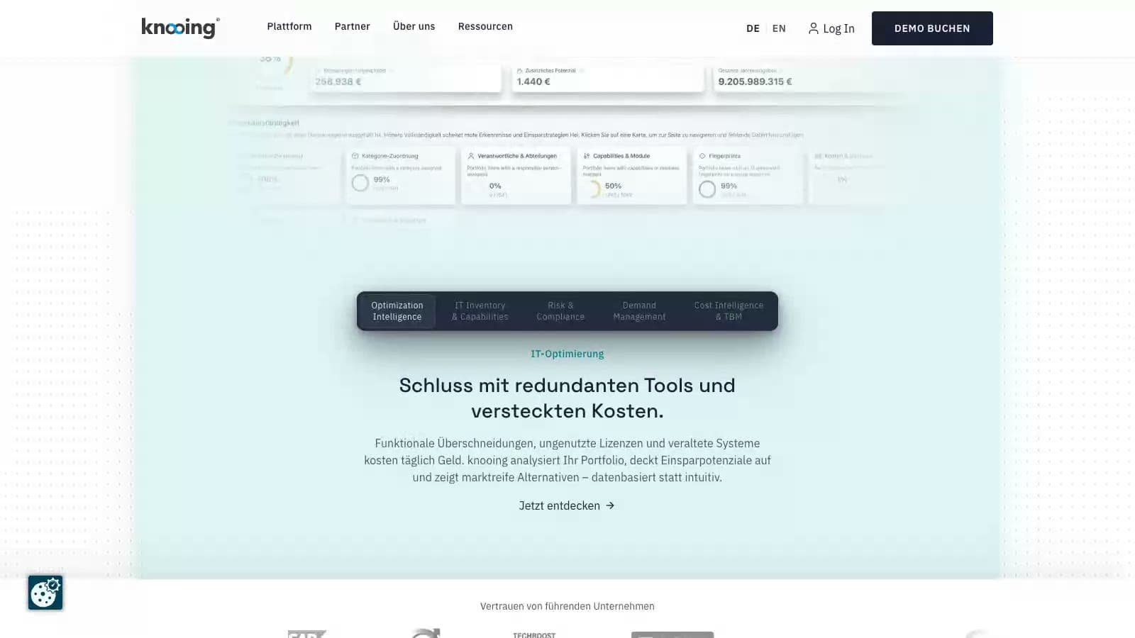 Startseite der knooing IT-Management-Plattform mit Modulen für Portfolio, Kosten und Risiko